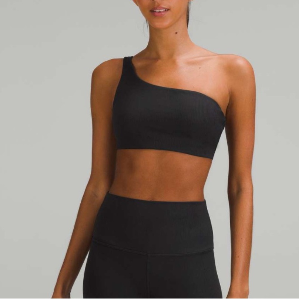 Lululemon Ribbed Nulu Asymmetrical Bra Light Support, A/B Cup in Black NWT Sz 10